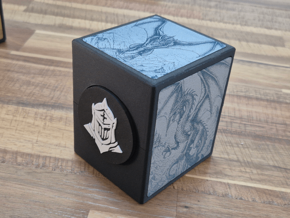 Proteus Deckbox - Dragon theme with knight medallion